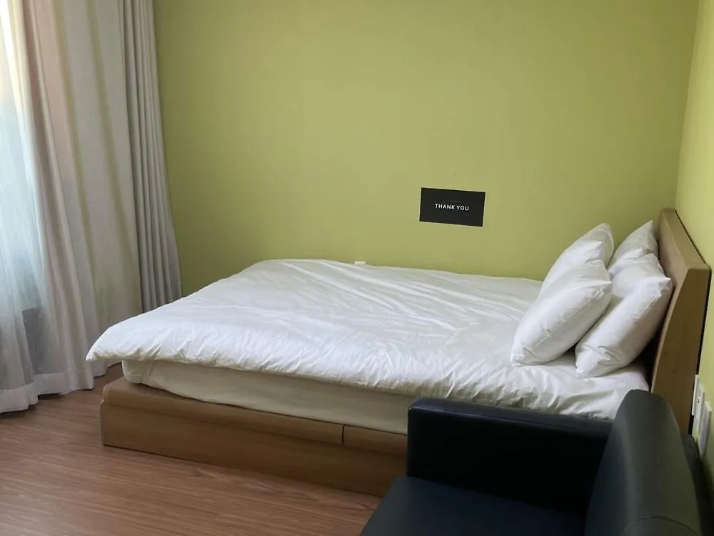 Jeju Gamsung De Aewol Pension 0*,
