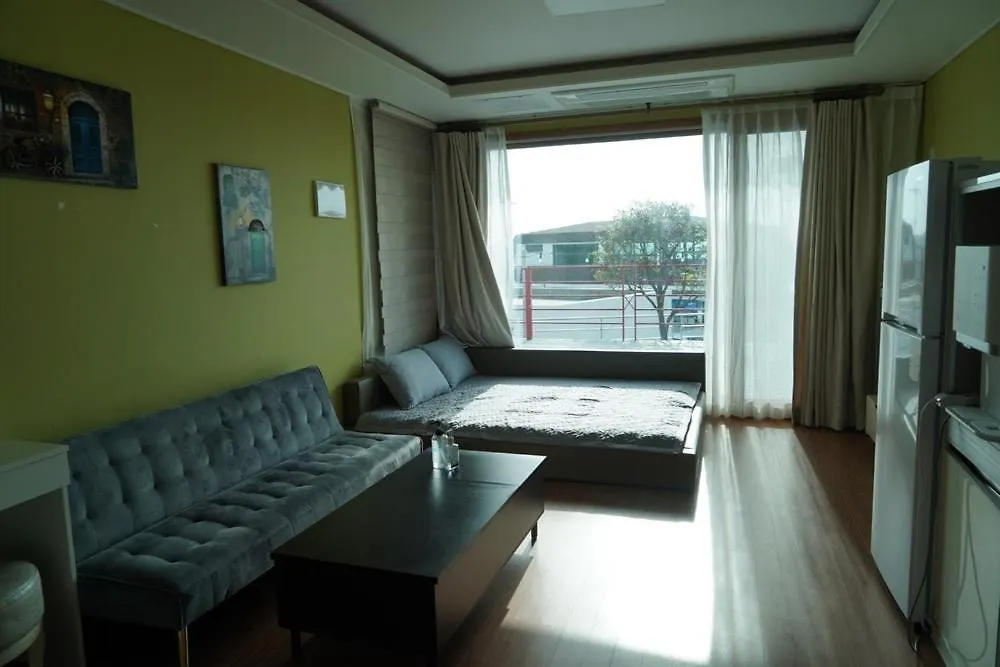 Pensionat Jeju Gamsung De Aewol Pension
